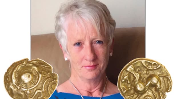 Angela Stone and her Tadley Wheel gold quarter stater, ABC 806.