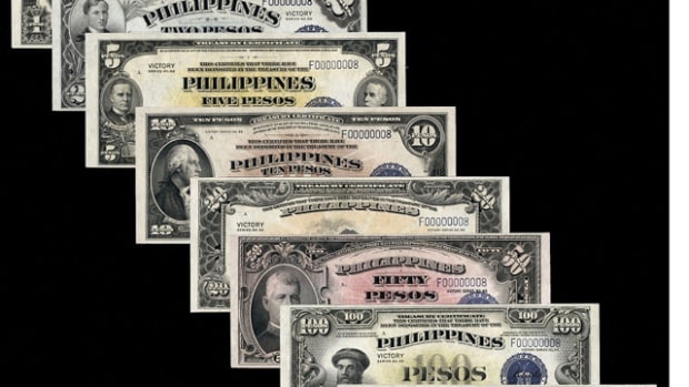 Top-selling complete Philippines VICTORY Series No. 66 set, one to 500 pesos (P-94, -95a, -96, -97, -98a, -99a, -100a, -101a) all with serial number #0000008 that realized $28,200.