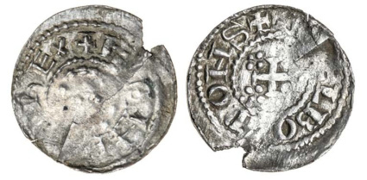  The only example known of a round halfpenny of Henry I (1100-35) struck at Sandwich (S-1277). Officially incised and with a small chip at 2 o’clock, it grades aEF and will be offered for sale with an estimate of £3,000-£4,000 by Spink London. (Images courtesy and © Spink)