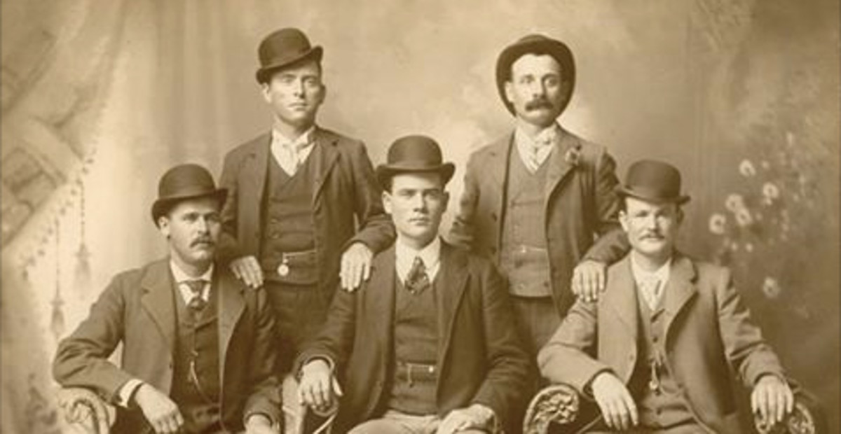  The iconic image of Butch Cassidy and the Wild Bunch taken at a studio in Fort Worth, Texas in 1900.