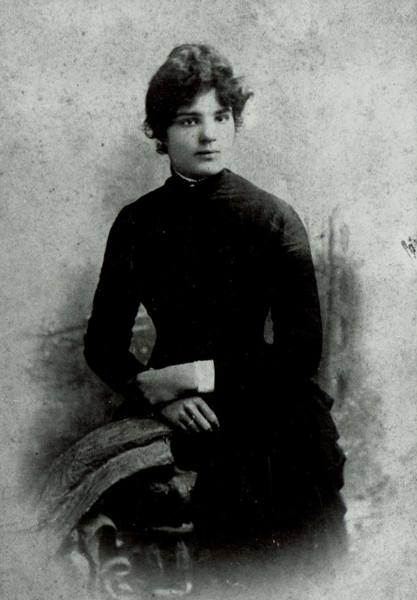 Hettie Anderson, shown in this 1890s photo, served as the model for 'Victory of the Sherman Monument' and likely for the Saint-Gaudens gold $20. (Image courtesy Willow Hagans.)