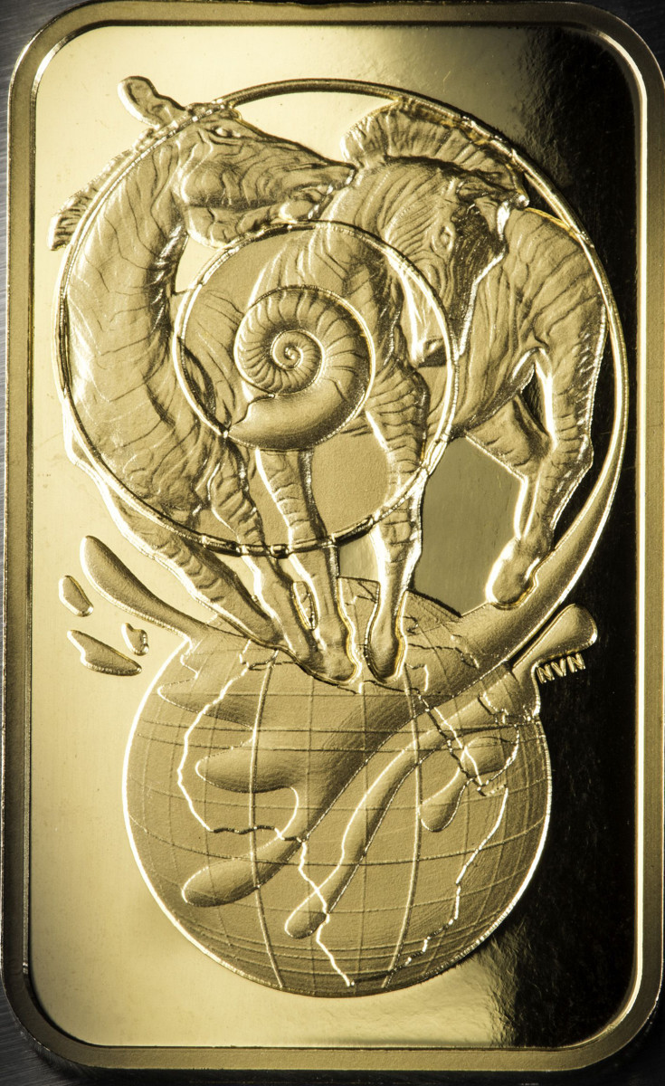 Zebras featured on the Spiral of Life gold bullion bars designed by Natanya Van Niekerk, with her “NVN” artist’s mark at right.