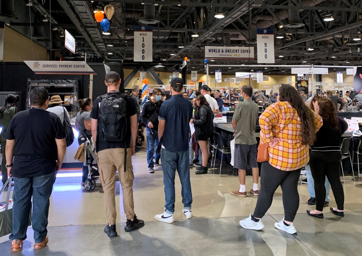 Hundreds of dealers, many seminars and a diversity of special events kept collectors busy at the Long Beach Expo. (All images courtesy Long Beach Expo.)