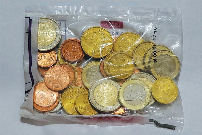 Around the World: Euro Starter Packs are Collectible