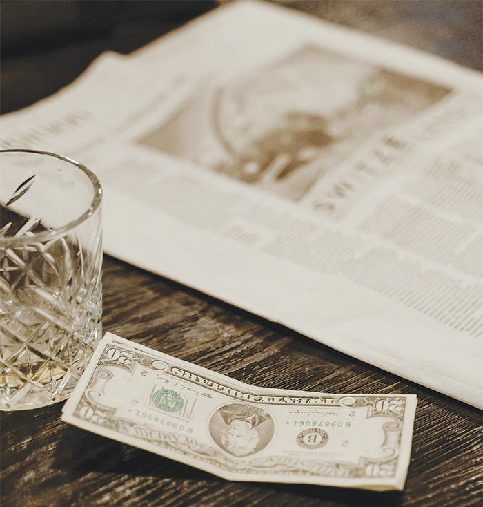 Paper Money Market: A Cashless Future Makes Headlines