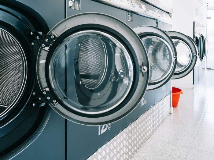 Coins vs. Cards: What Laundromats Reveal About Spending