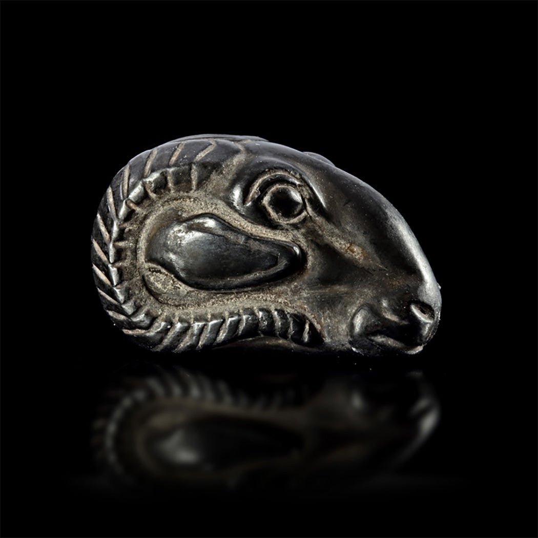 mesopotamia-hematite-weight.jpg